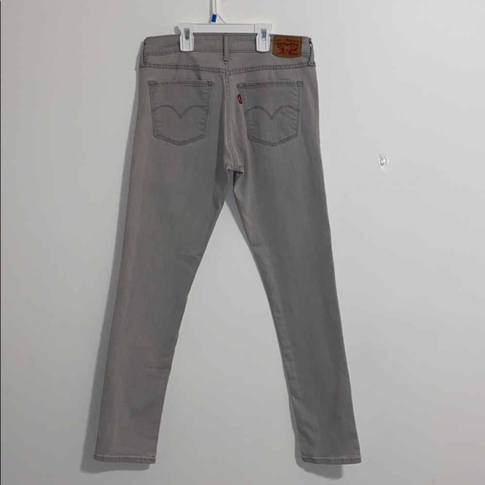 Gray wash Levi skinny jeans